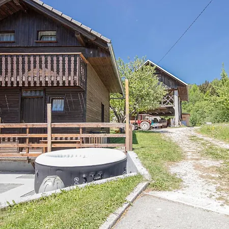 מלון The Blueberry With Whirlpool *